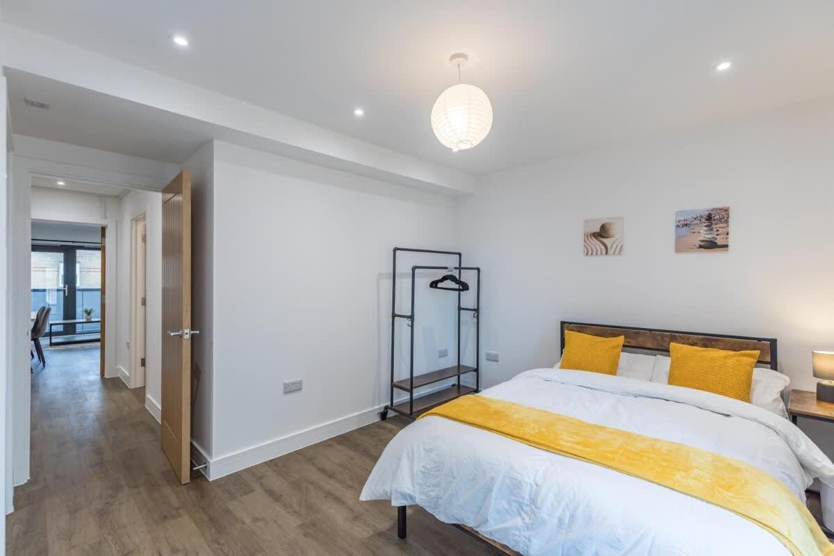 Appartamento 2 Bed 2 Bath Near College, Beach, Hospital - Long Offers *
