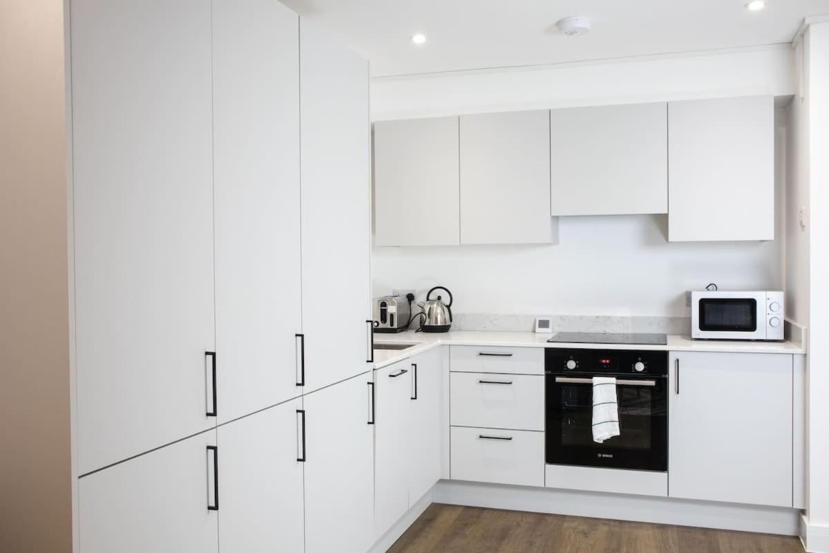 Appartamento 2 Bed 2 Bath Near College, Beach, Hospital - Long Offers Hove