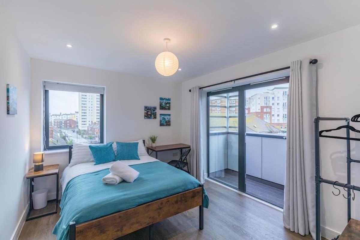 2 Bed 2 Bath Near College, Beach, Hospital - Long Offers Appartamento Hove